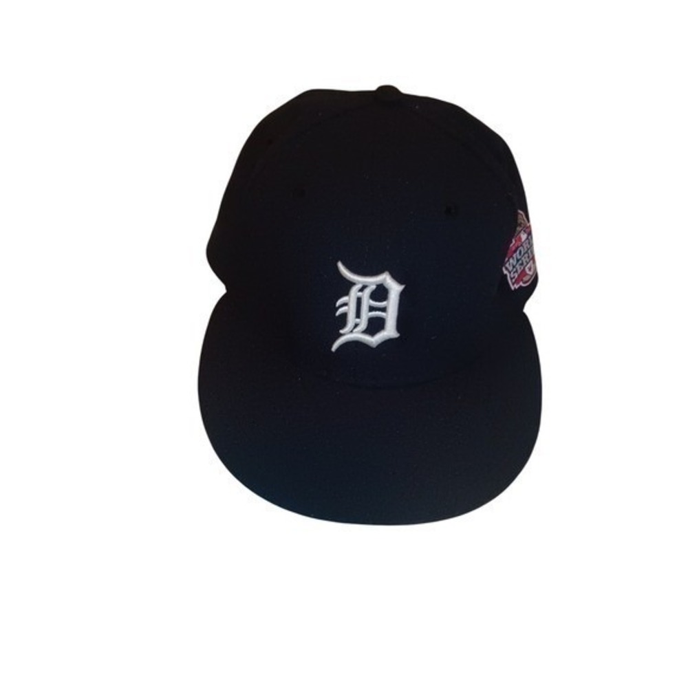 New Era Detroit Tigers Black and White Logo Fitted Hat size 6 7/8